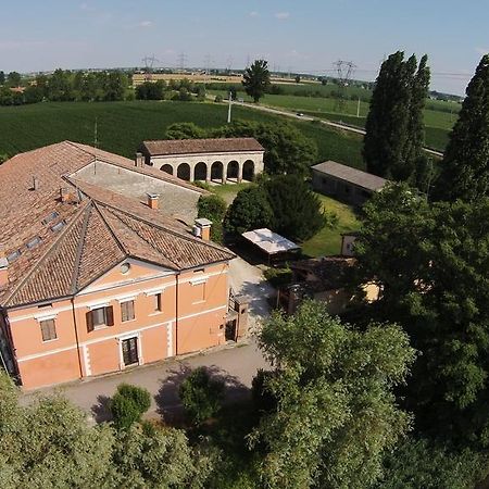 Agriturismo Corte Ponte Dei Tedeschi Guest House Ostiglia Екстериор снимка