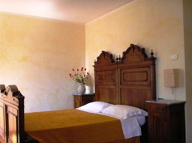 Agriturismo Corte Ponte Dei Tedeschi Guest House Ostiglia Стая снимка